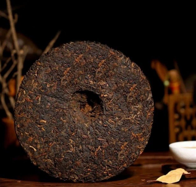 云南特产普洱熟茶砖普洱熟茶饼陈香高档宫廷普普洱茶滇红茶图片 1
