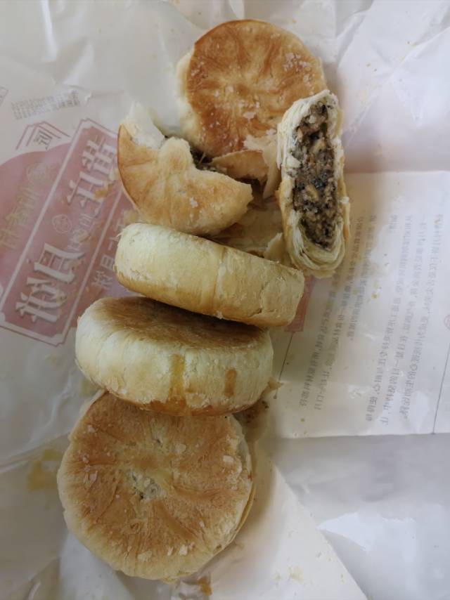 黄庄伯月饼：老手艺现烤，馅足皮酥，中秋就认这口